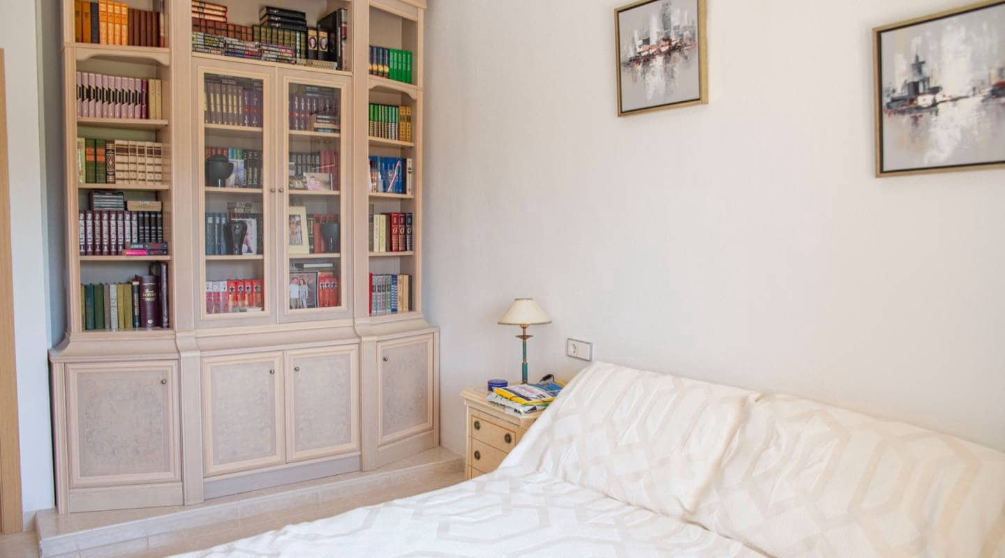 4 quarto Moradia para venda em Pueblo Bravo com piscina - 840 000 € (Ref: 8047774)