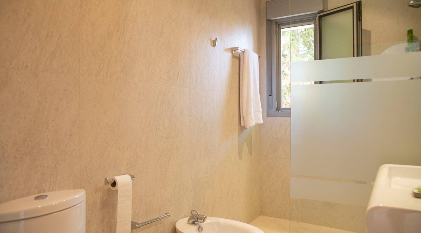 4 quarto Moradia para venda em Pueblo Bravo com piscina - 840 000 € (Ref: 8047774)