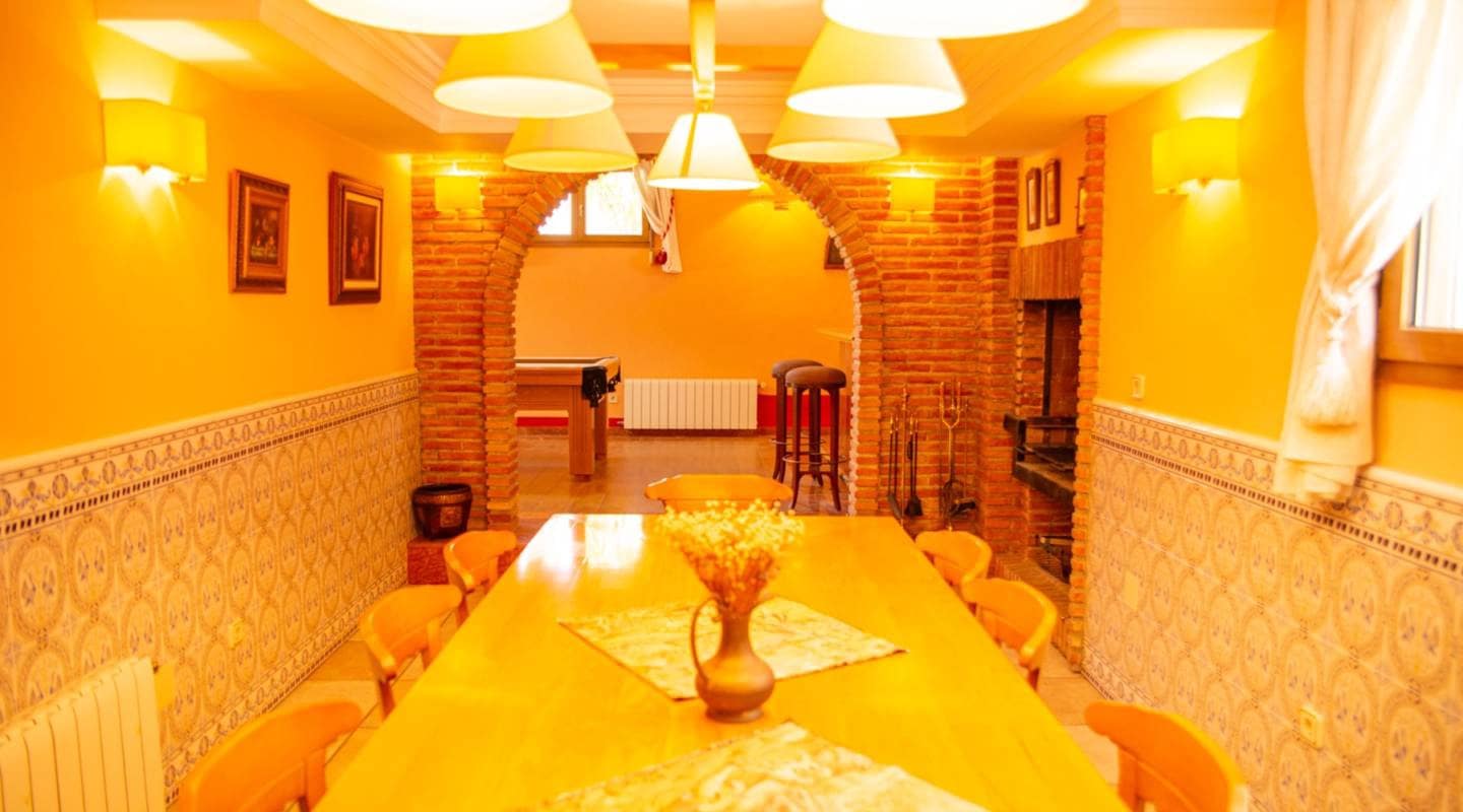 4 quarto Moradia para venda em Pueblo Bravo com piscina - 840 000 € (Ref: 8047774)