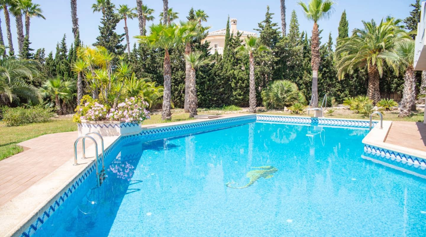 4 quarto Moradia para venda em Pueblo Bravo com piscina - 840 000 € (Ref: 8047774)