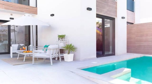 Chalet de 4 habitaciones en Benijófar en venta - 500.000 € (Ref: 8047793)