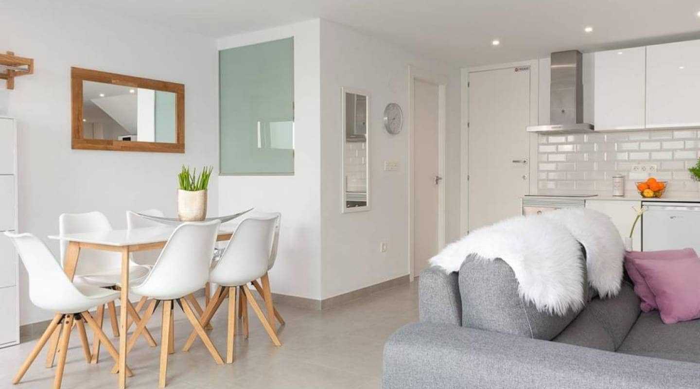 Chalet de 4 habitaciones en Benijófar en venta - 500.000 € (Ref: 8047793)