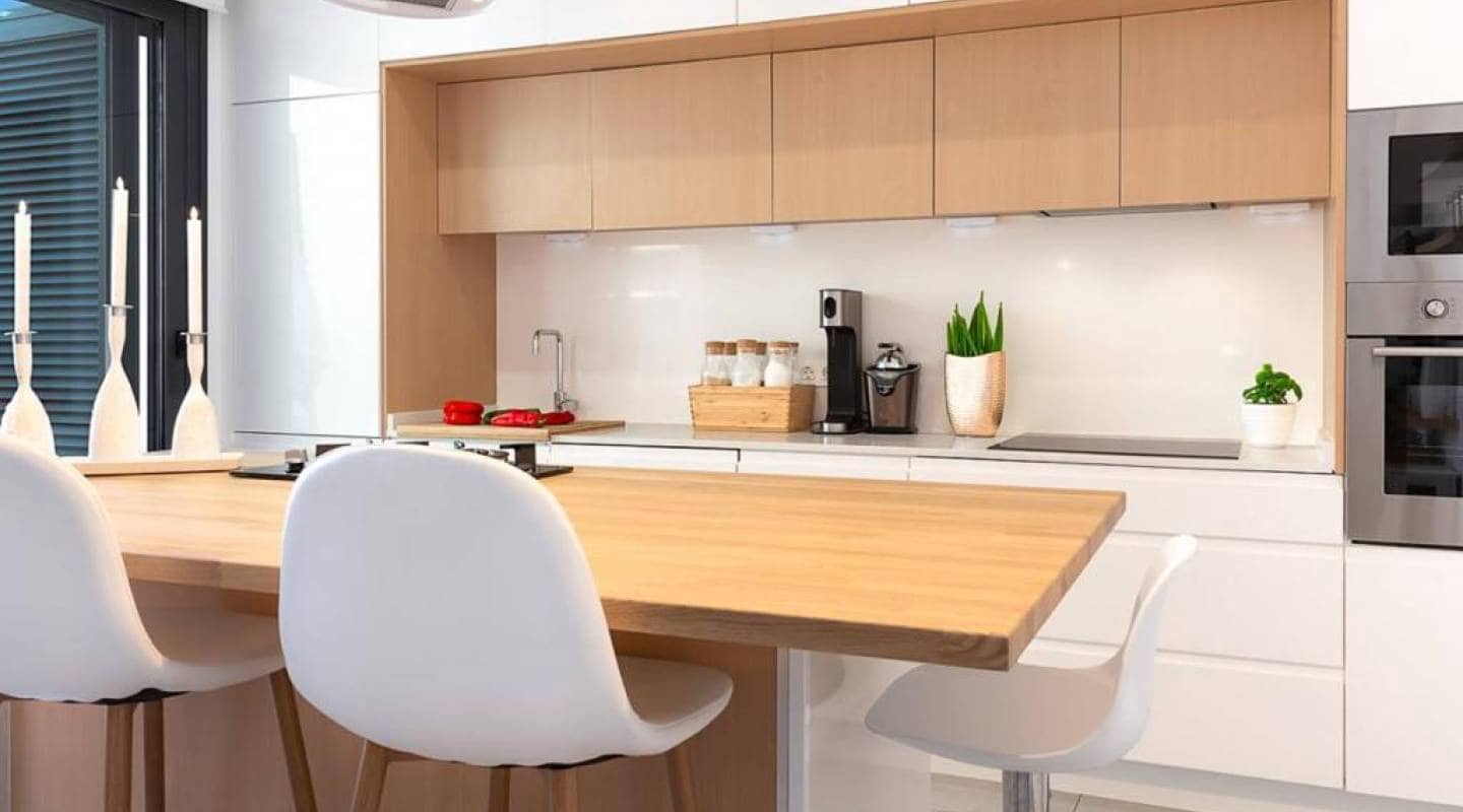 Chalet de 4 habitaciones en Benijófar en venta - 500.000 € (Ref: 8047793)