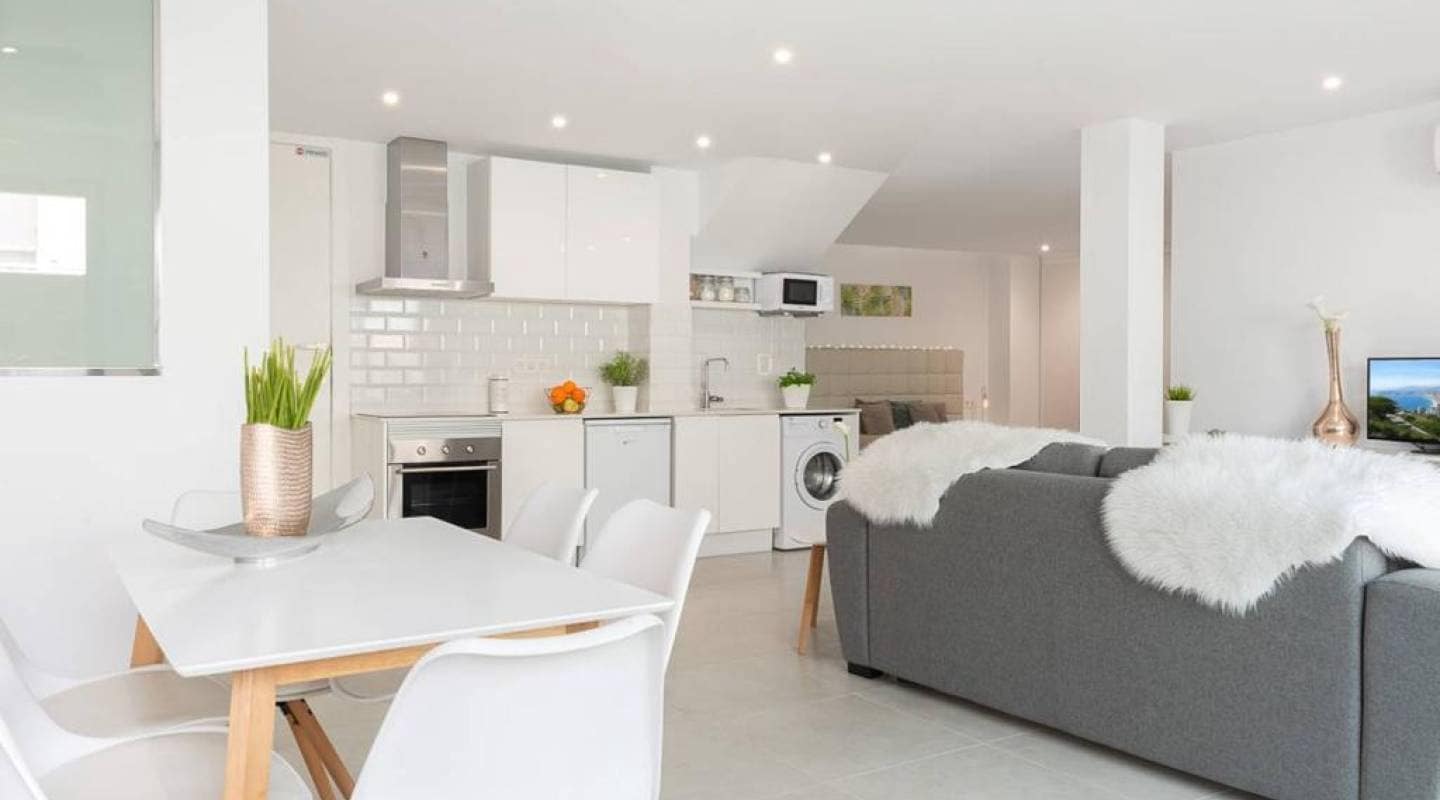 Chalet de 4 habitaciones en Benijófar en venta - 500.000 € (Ref: 8047793)