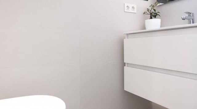 Chalet de 4 habitaciones en Benijófar en venta - 500.000 € (Ref: 8047793)