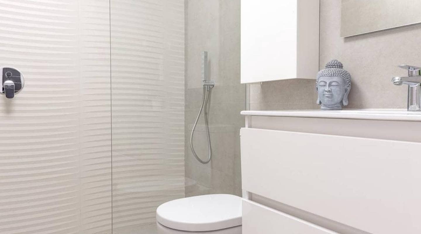 Chalet de 4 habitaciones en Benijófar en venta - 500.000 € (Ref: 8047793)