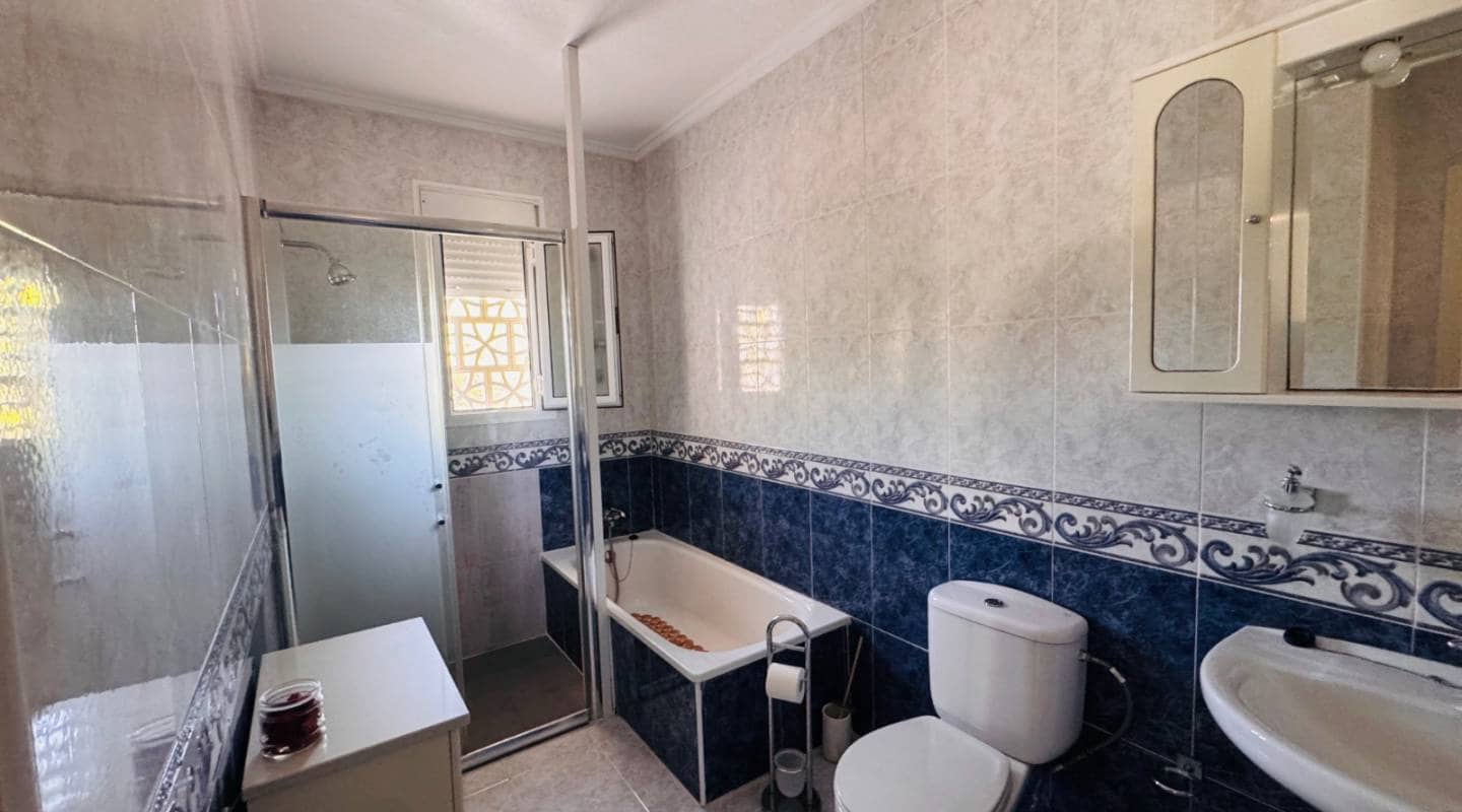 3 quarto Moradia para venda em Ciudad Quesada com piscina garagem - 389 000 € (Ref: 8047793)