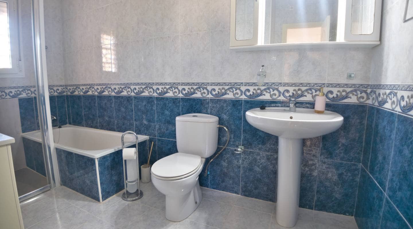 3 bedroom Villa for sale in Ciudad Quesada with pool garage - € 389,000 (Ref: 8047793)