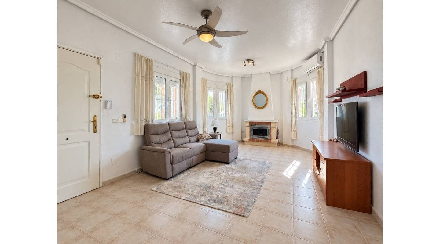 3 bedroom Villa for sale in Ciudad Quesada with pool garage - € 389,000 (Ref: 8047793)