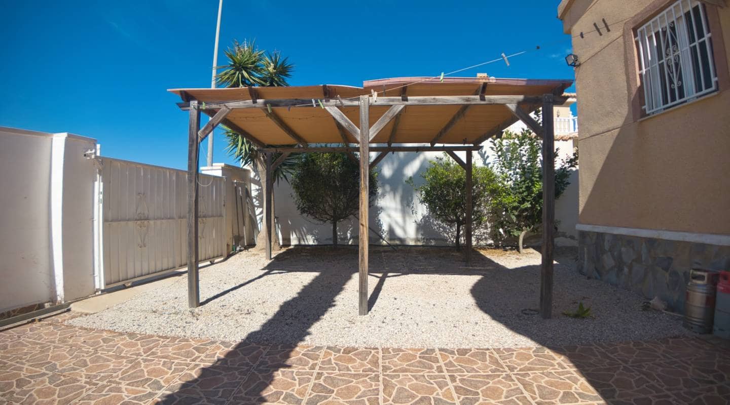 3 bedroom Villa for sale in Ciudad Quesada with pool garage - € 389,000 (Ref: 8047793)