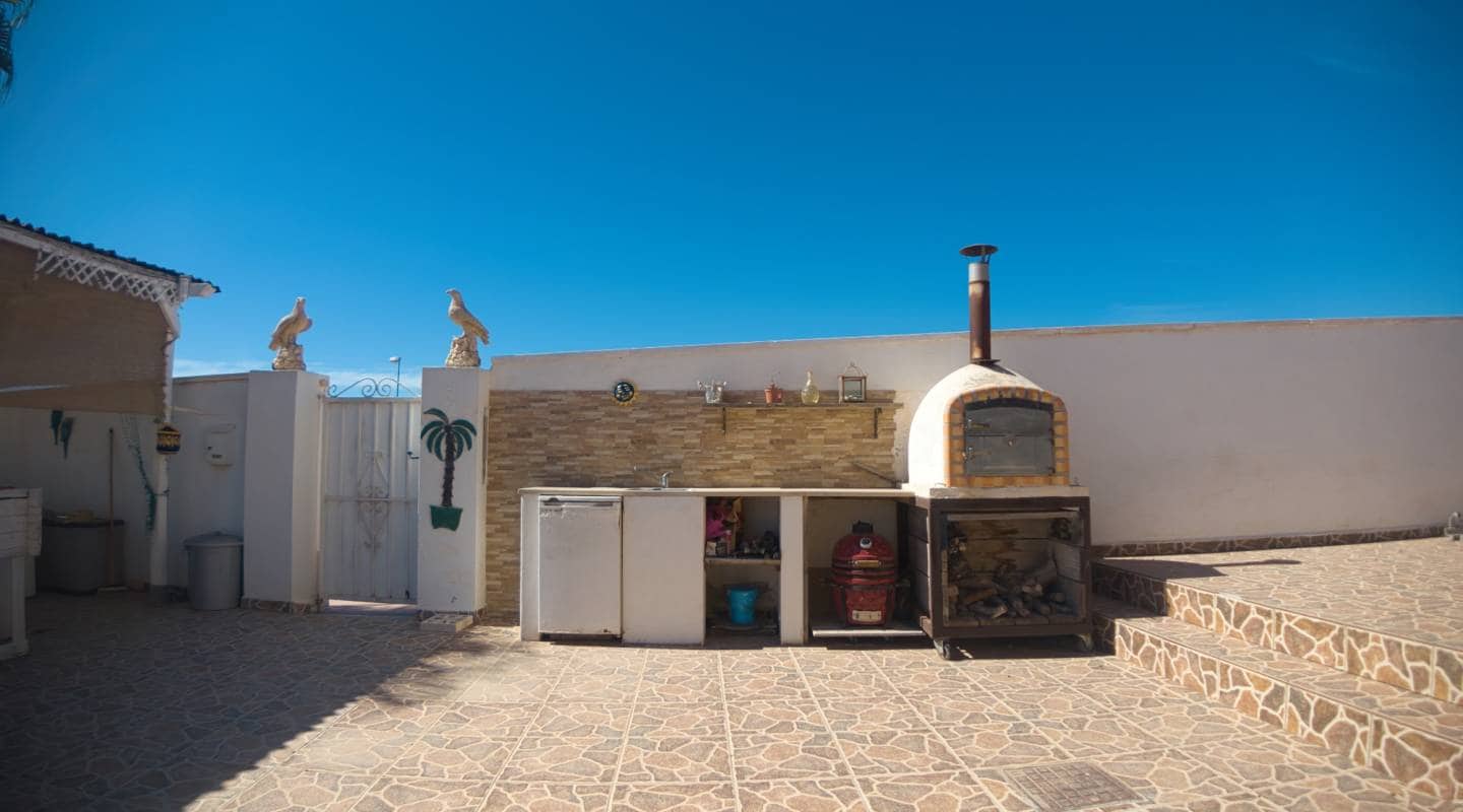 3 bedroom Villa for sale in Ciudad Quesada with pool garage - € 389,000 (Ref: 8047793)