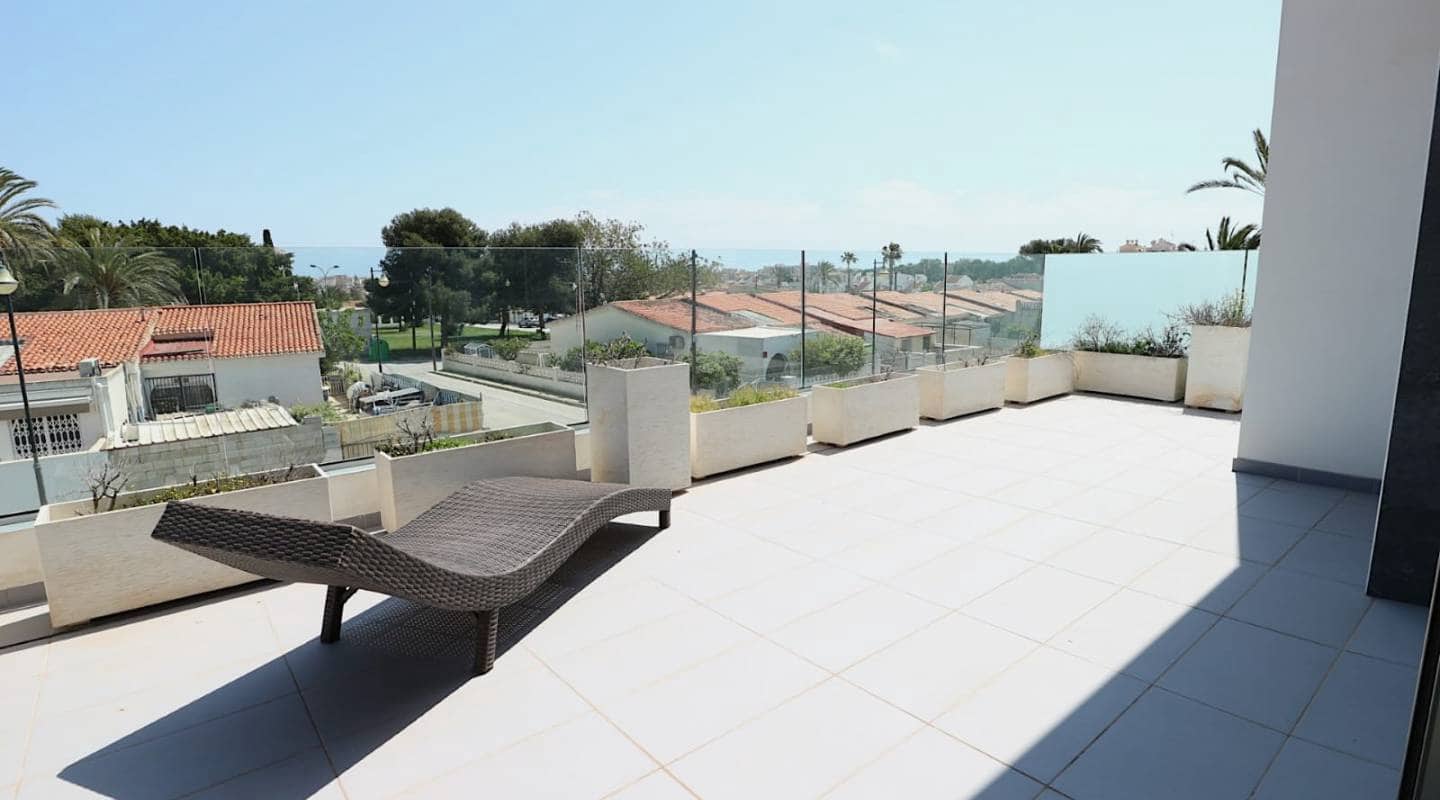 3 soverom Villa til salgs i Torrevieja med svømmebasseng - € 709 000 (Ref: 8049670)