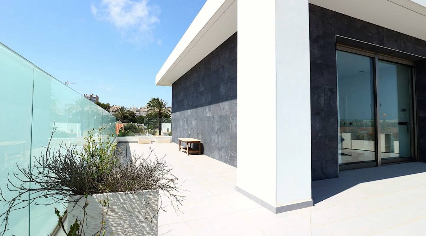 3 soverom Villa til salgs i Torrevieja med svømmebasseng - € 709 000 (Ref: 8049670)