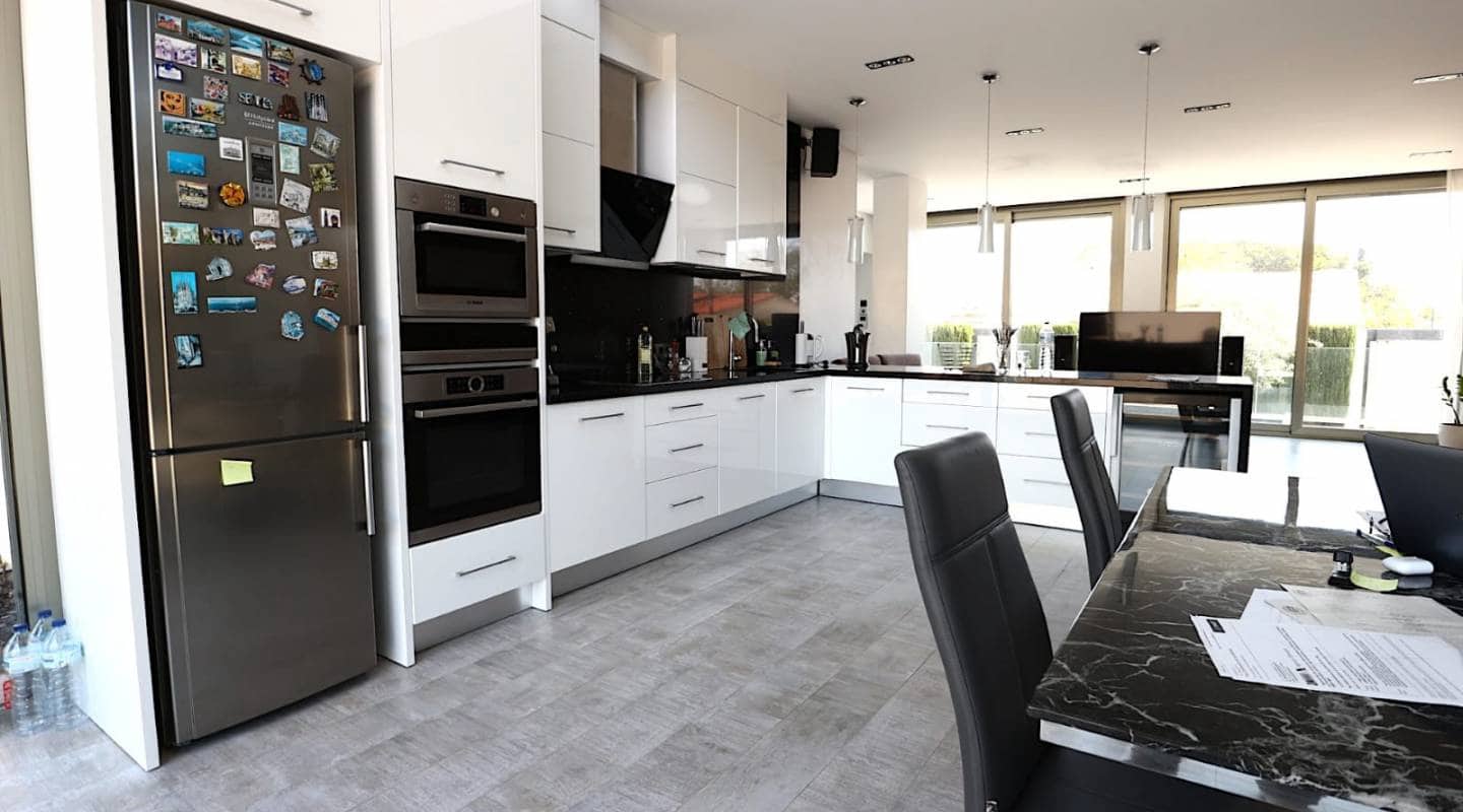 3 soverom Villa til salgs i Torrevieja med svømmebasseng - € 709 000 (Ref: 8049670)