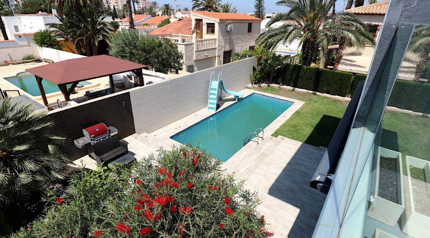 3 soverom Villa til salgs i Torrevieja med svømmebasseng - € 709 000 (Ref: 8049670)