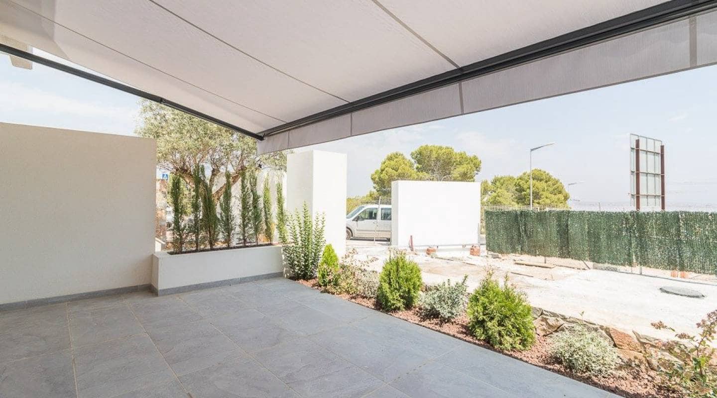 3 chambre Bungalow à vendre à Torrevieja avec piscine - 279 900 € (Ref: 8049683)