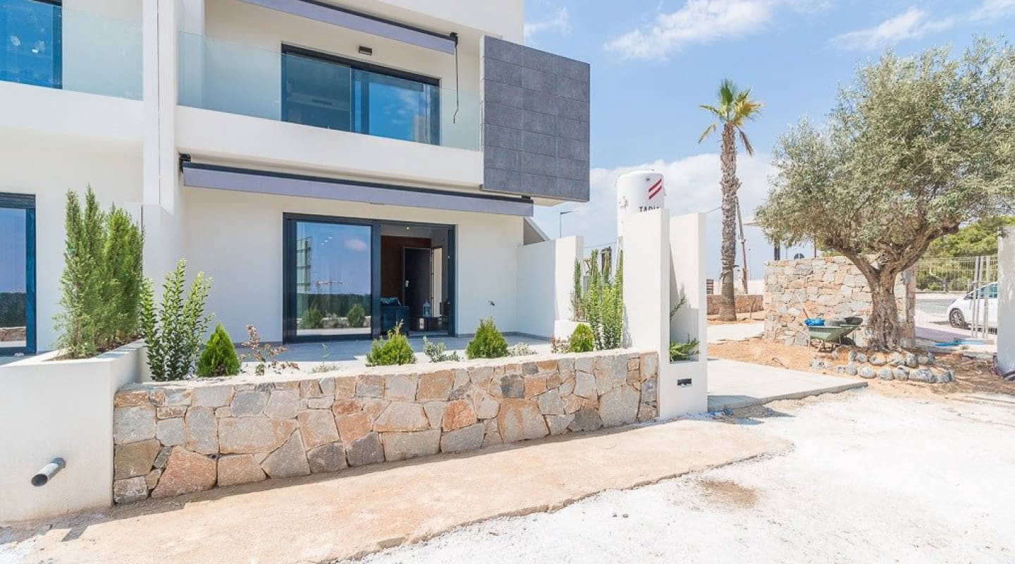 3 chambre Bungalow à vendre à Torrevieja avec piscine - 279 900 € (Ref: 8049683)