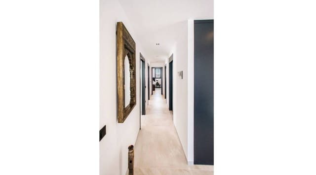 Bungalow de 2 habitaciones en Ciudad Quesada, Rojales en venta con piscina - 475.000 € (Ref: 8049720)