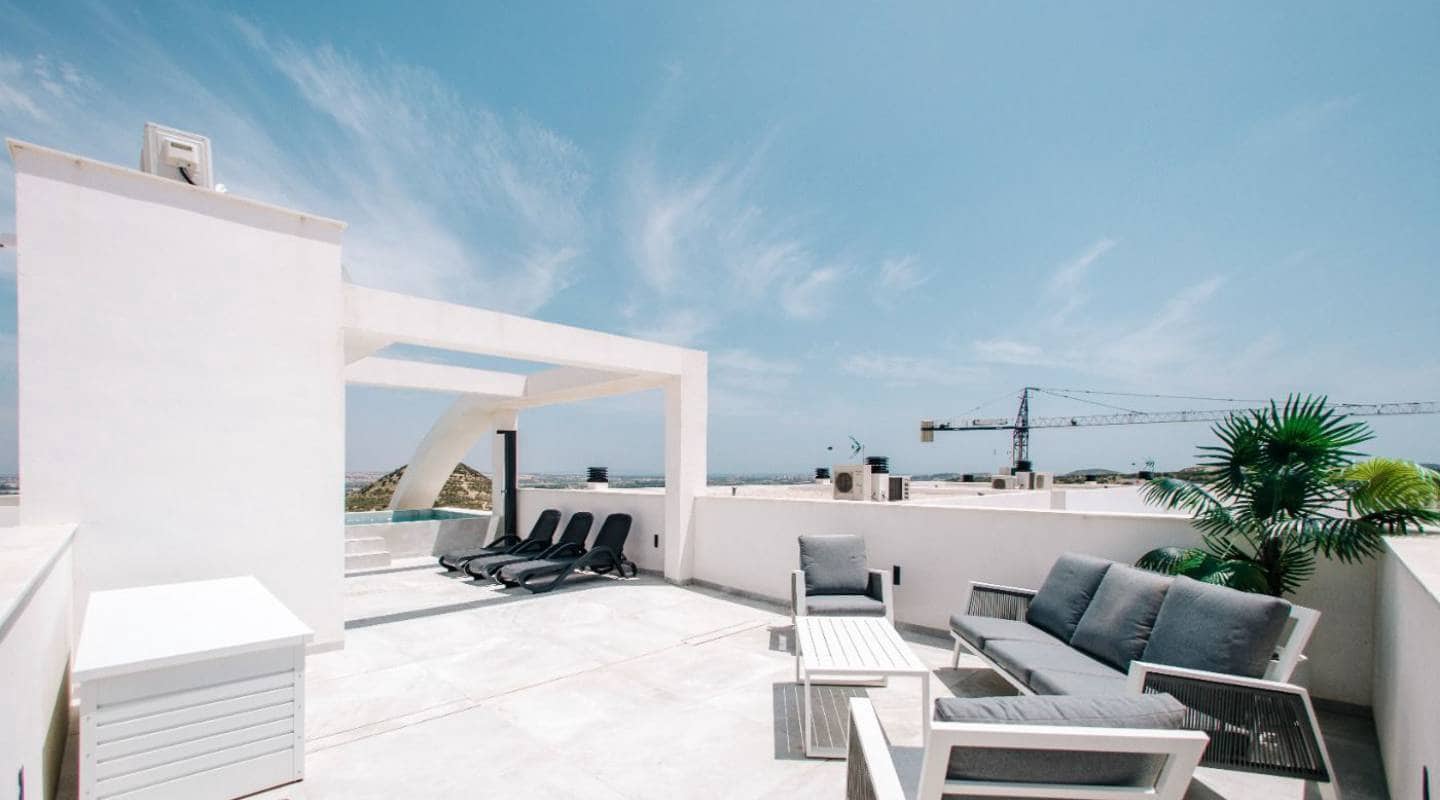 Bungalow de 2 habitaciones en Ciudad Quesada en venta con piscina - 475.000 € (Ref: 8049720)