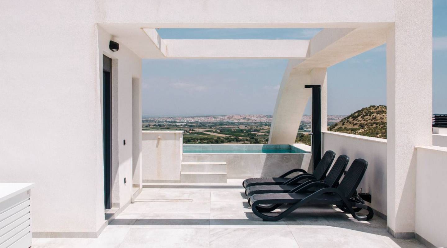 Bungalow de 2 habitaciones en Ciudad Quesada en venta con piscina - 475.000 € (Ref: 8049720)