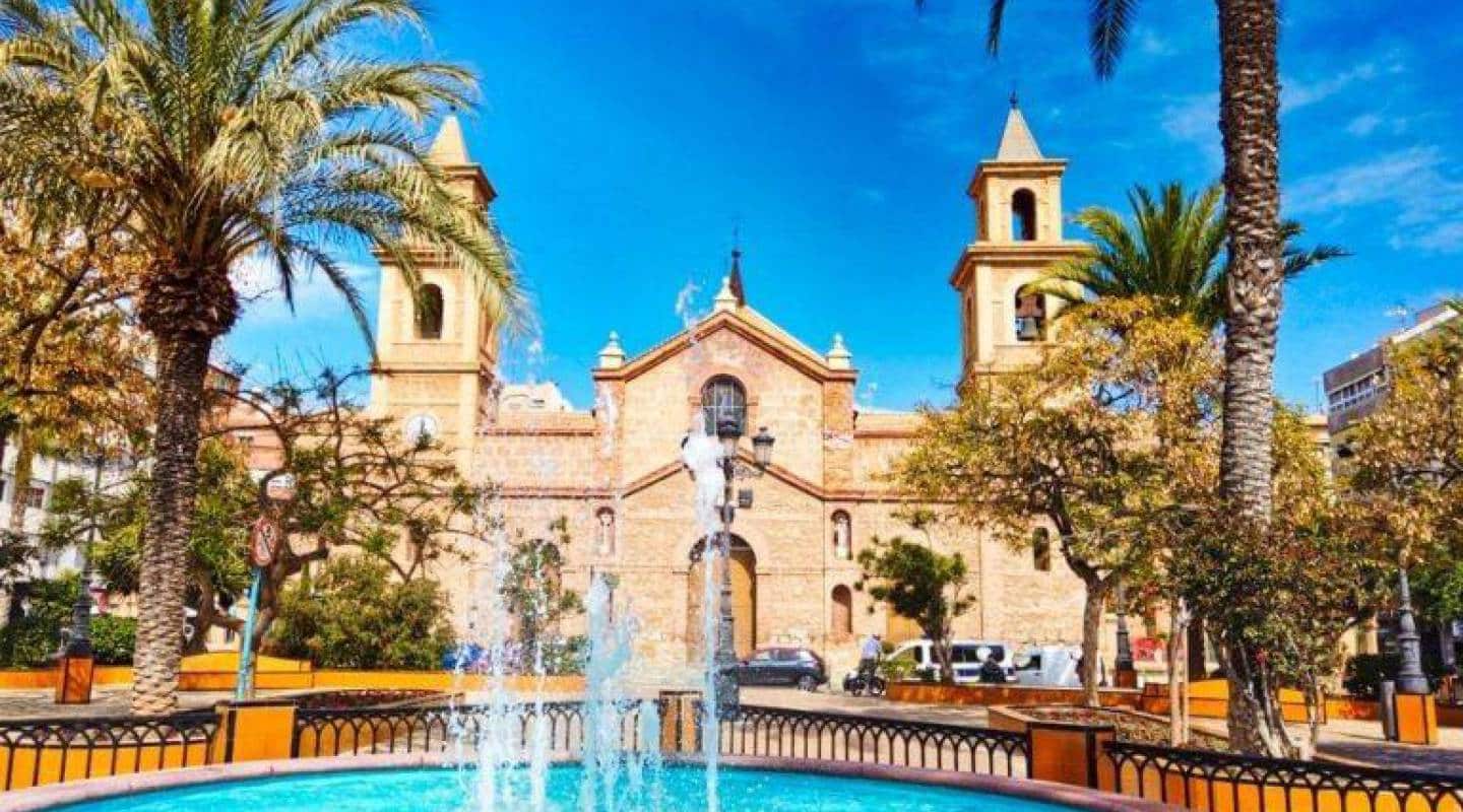 2 quarto Apartamento para venda em Torrevieja com piscina - 469 000 € (Ref: 8049736)