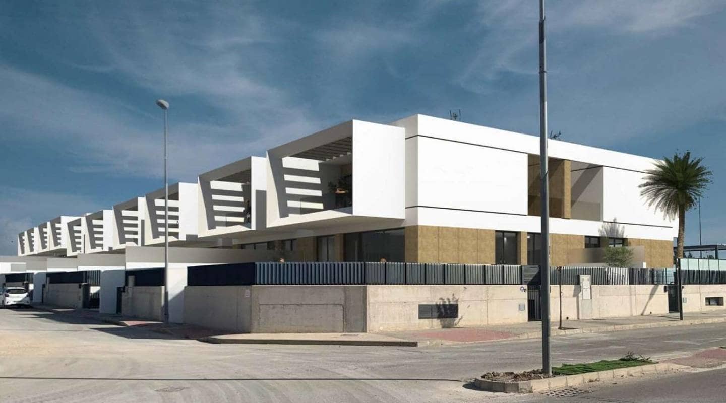 3 soveværelse Semi-Rækkehus til salg i Dolores med swimmingpool - € 435.000 (Ref: 8064451)