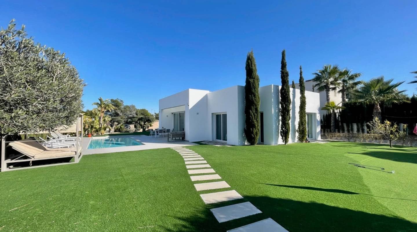 3 chambre Villa/Maison à vendre à Pinar de Campoverde avec piscine - 665 000 € (Ref: 8116100)