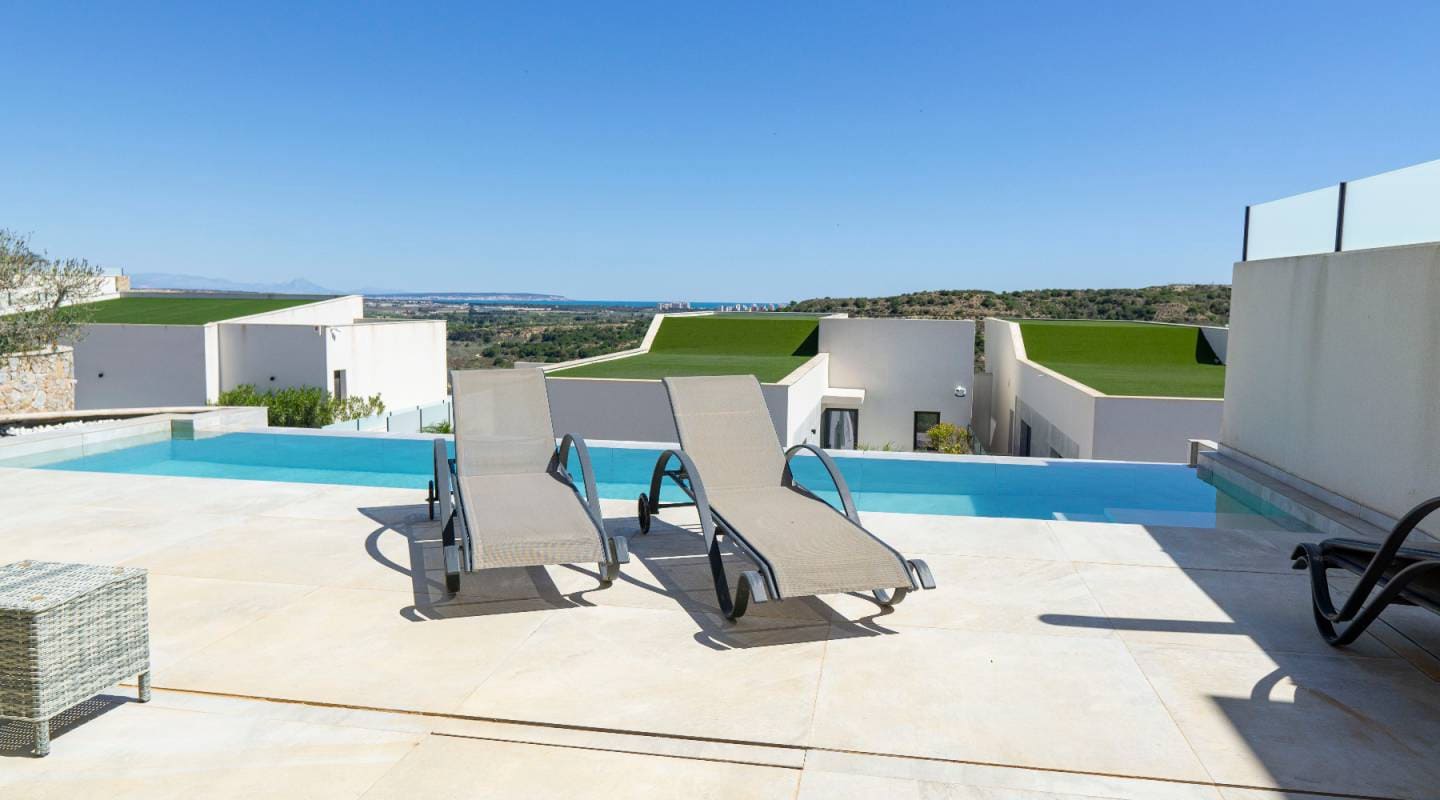 4 soveværelse Villa til salg i Ciudad Quesada med swimmingpool - € 499.000 (Ref: 8172008)