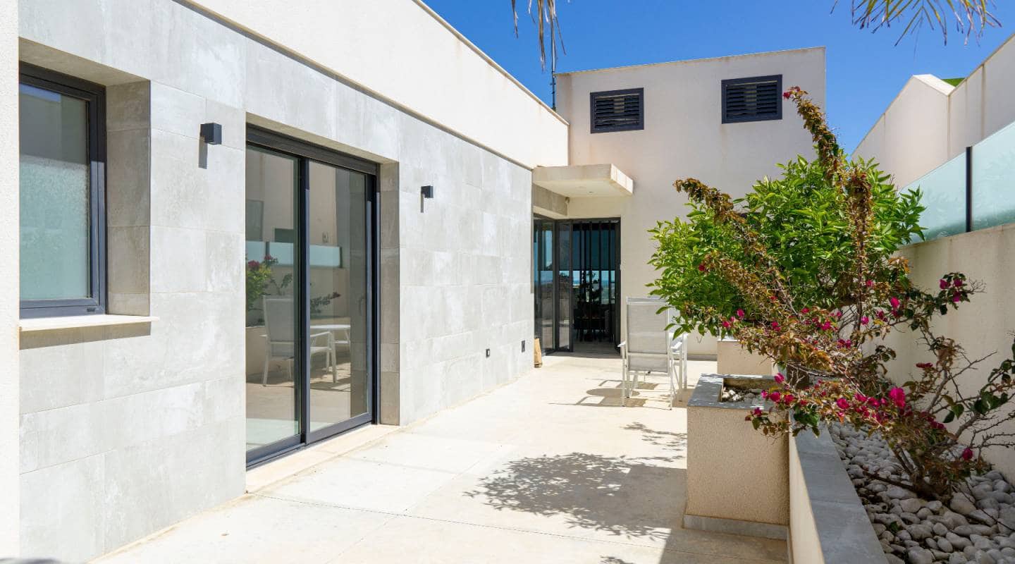 4 soveværelse Villa til salg i Ciudad Quesada med swimmingpool - € 499.000 (Ref: 8172008)