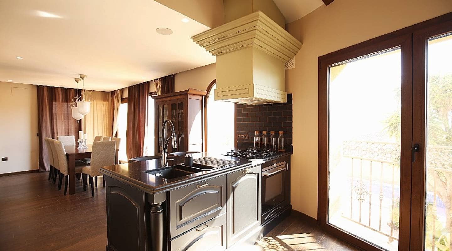 4 soveværelse Villa til salg i Ciudad Quesada med swimmingpool - € 895.000 (Ref: 8188934)