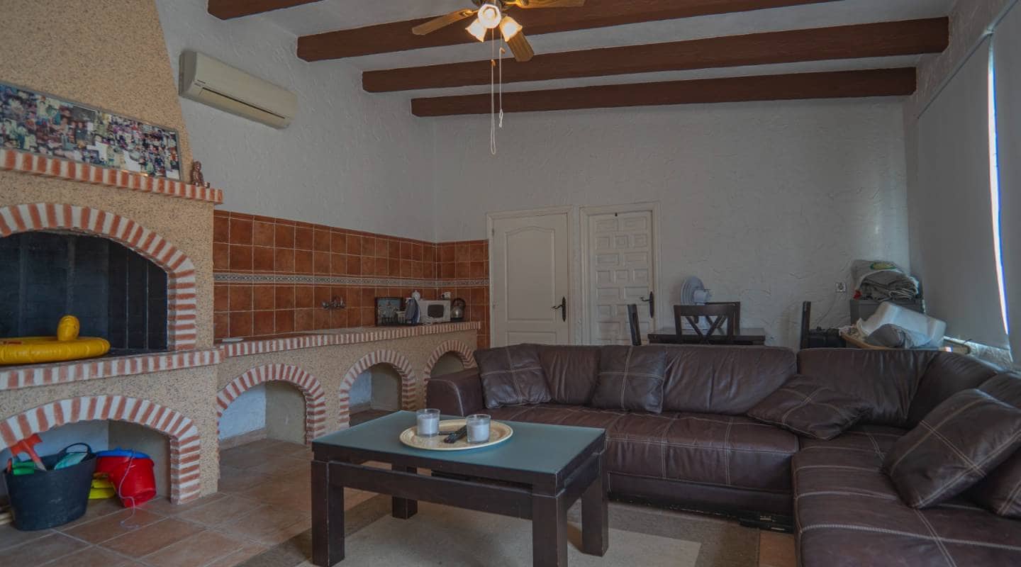 6 chambre Villa/Maison à vendre à Heredades avec piscine - 650 000 € (Ref: 8404323)