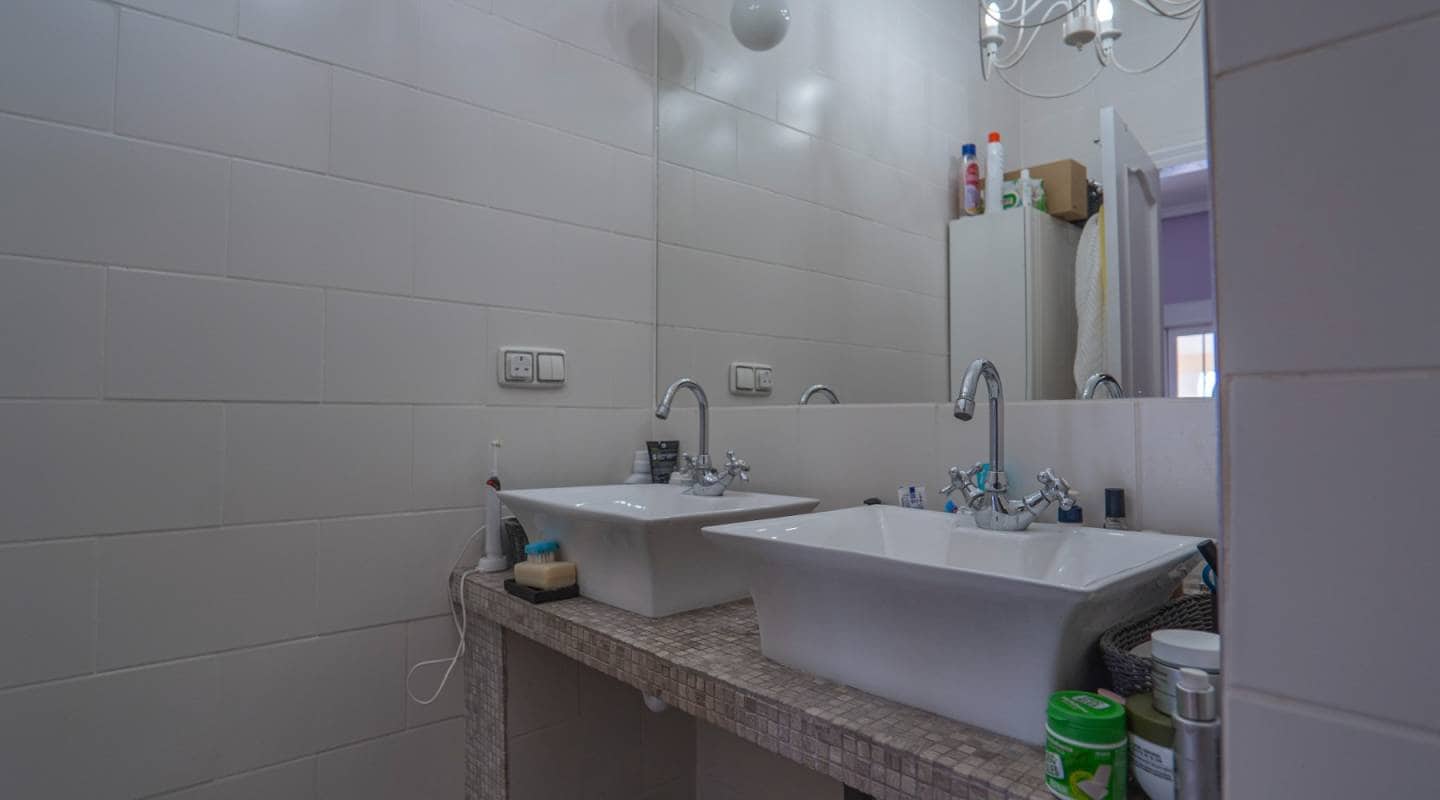 6 chambre Villa/Maison à vendre à Heredades avec piscine - 650 000 € (Ref: 8404323)