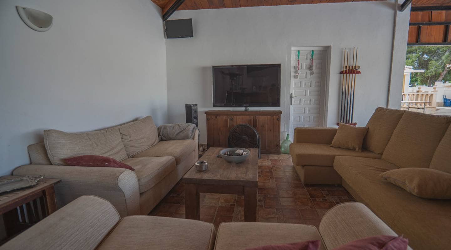 6 chambre Villa/Maison à vendre à Heredades avec piscine - 650 000 € (Ref: 8404323)