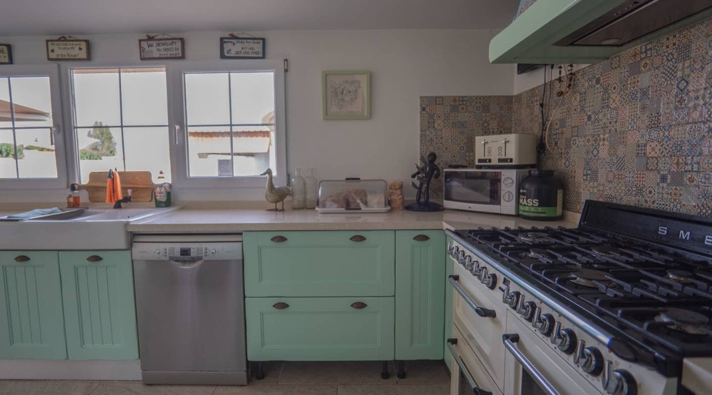 6 chambre Villa/Maison à vendre à Heredades avec piscine - 650 000 € (Ref: 8404323)