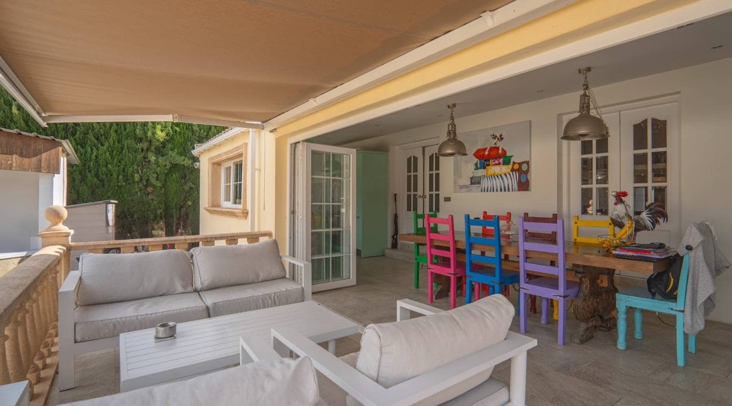 6 chambre Villa/Maison à vendre à Heredades avec piscine - 650 000 € (Ref: 8404323)