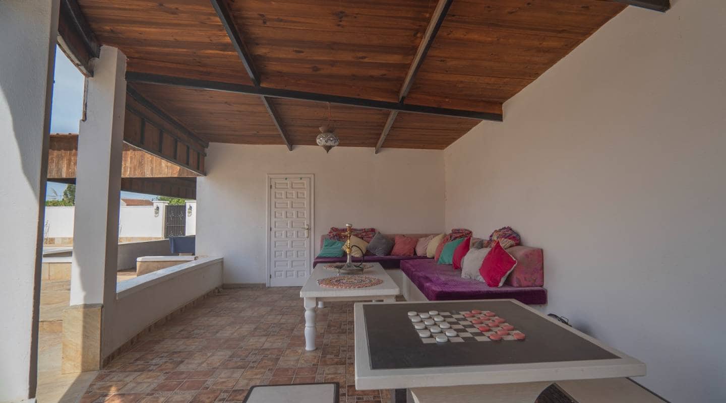 6 chambre Villa/Maison à vendre à Heredades avec piscine - 650 000 € (Ref: 8404323)