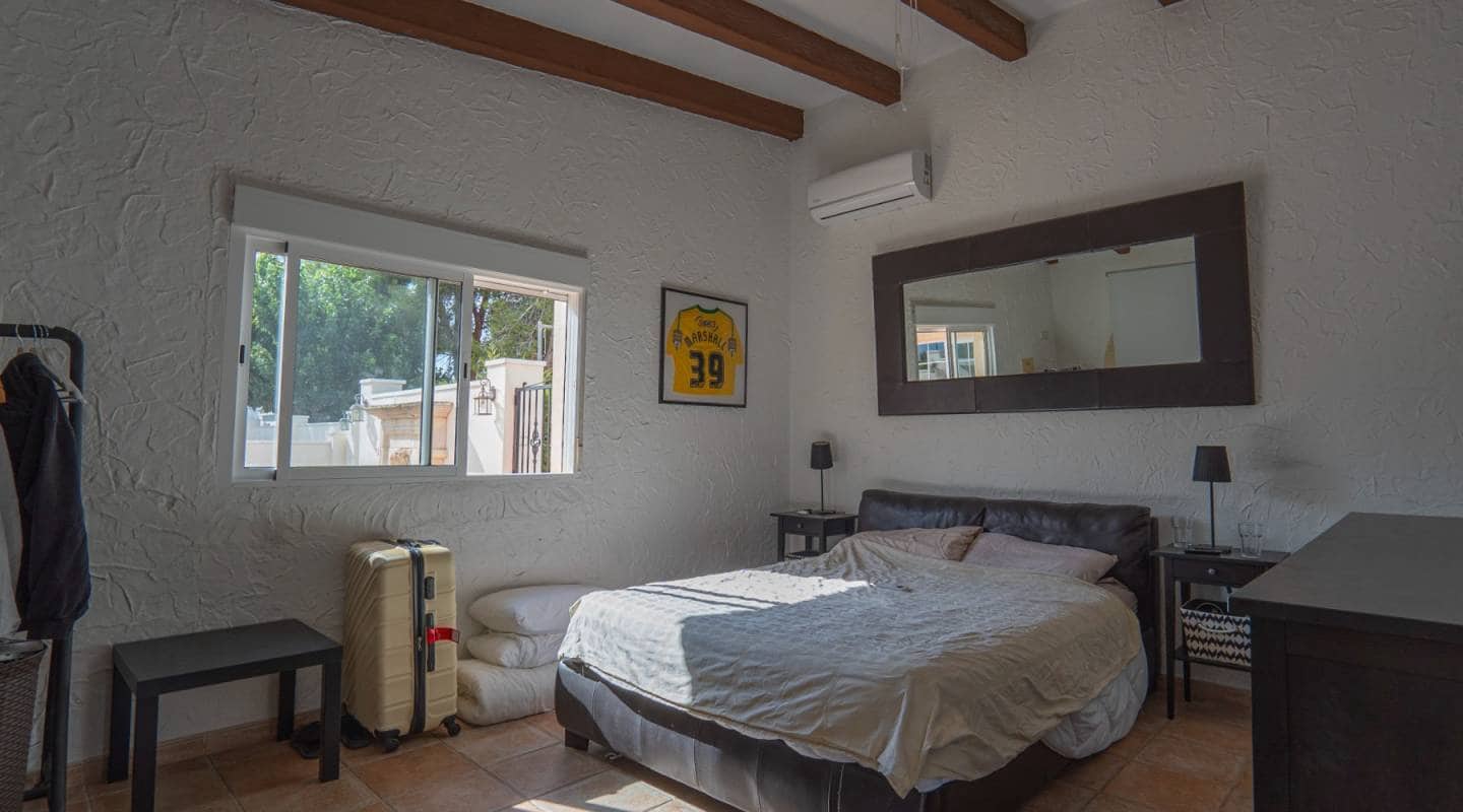 6 chambre Villa/Maison à vendre à Heredades avec piscine - 650 000 € (Ref: 8404323)