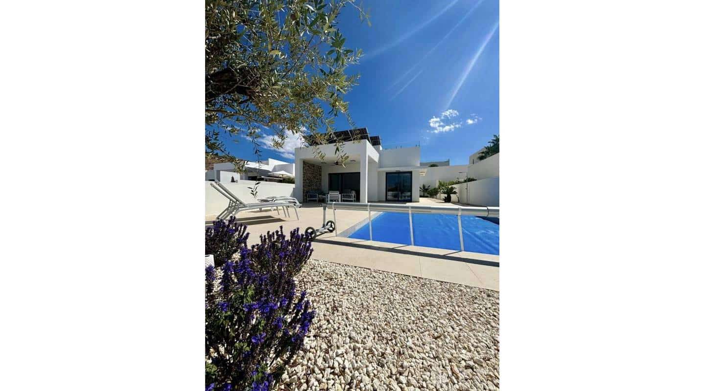 3 Zimmer Villa zu verkaufen in Benijofar mit Pool - 478.732 € (Ref: 8649118)