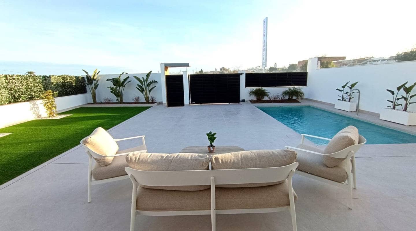 3 bedroom Villa for sale in Benijofar with pool - € 449,000 (Ref: 8649119)