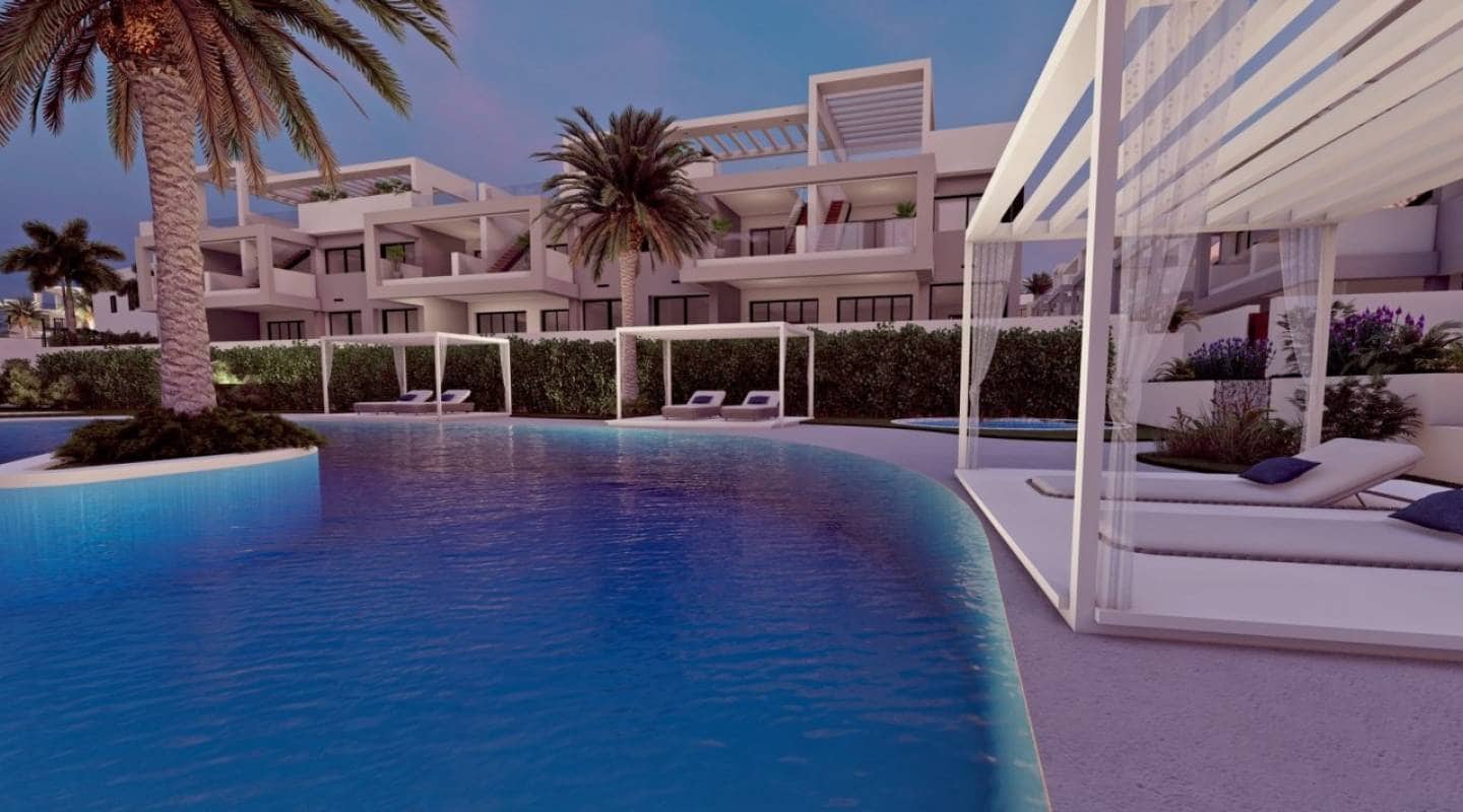 2 soveværelse Bungalow til salg i Los Balcones med swimmingpool - € 329.900 (Ref: 8670907)