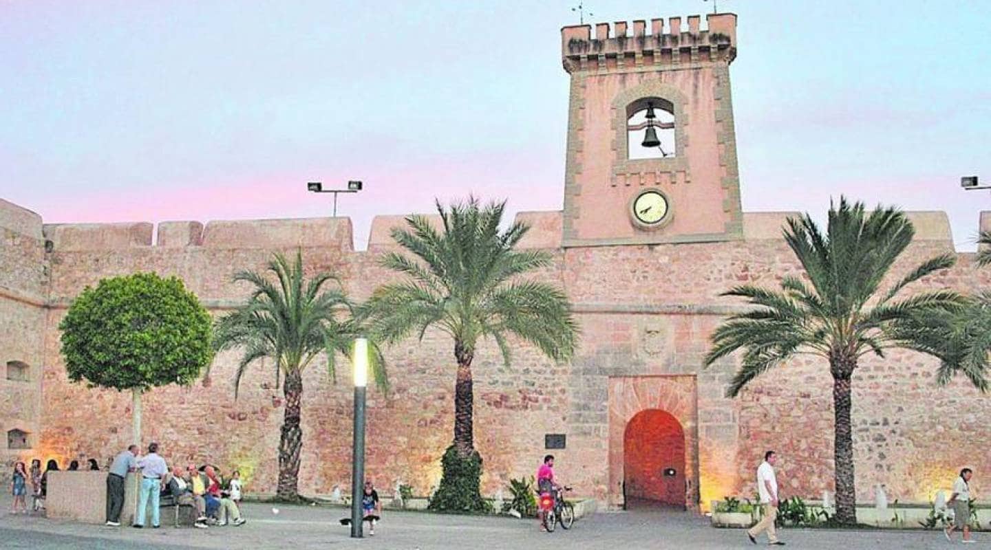 2 quarto Apartamento para venda em Santa Pola com piscina - 420 000 € (Ref: 8671363)