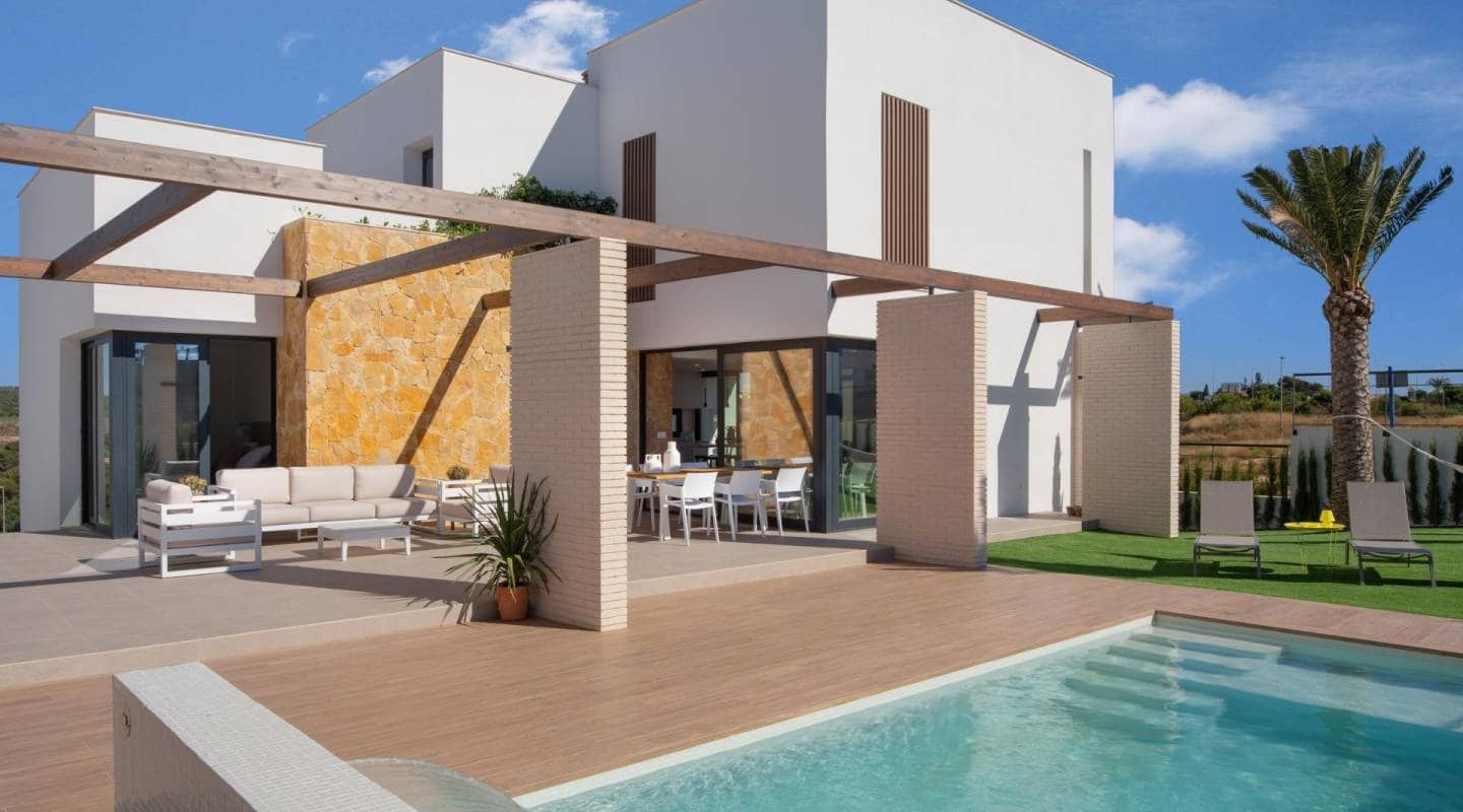 4 soveværelse Villa til salg i Campoamor med swimmingpool - € 1.160.000 (Ref: 8671369)