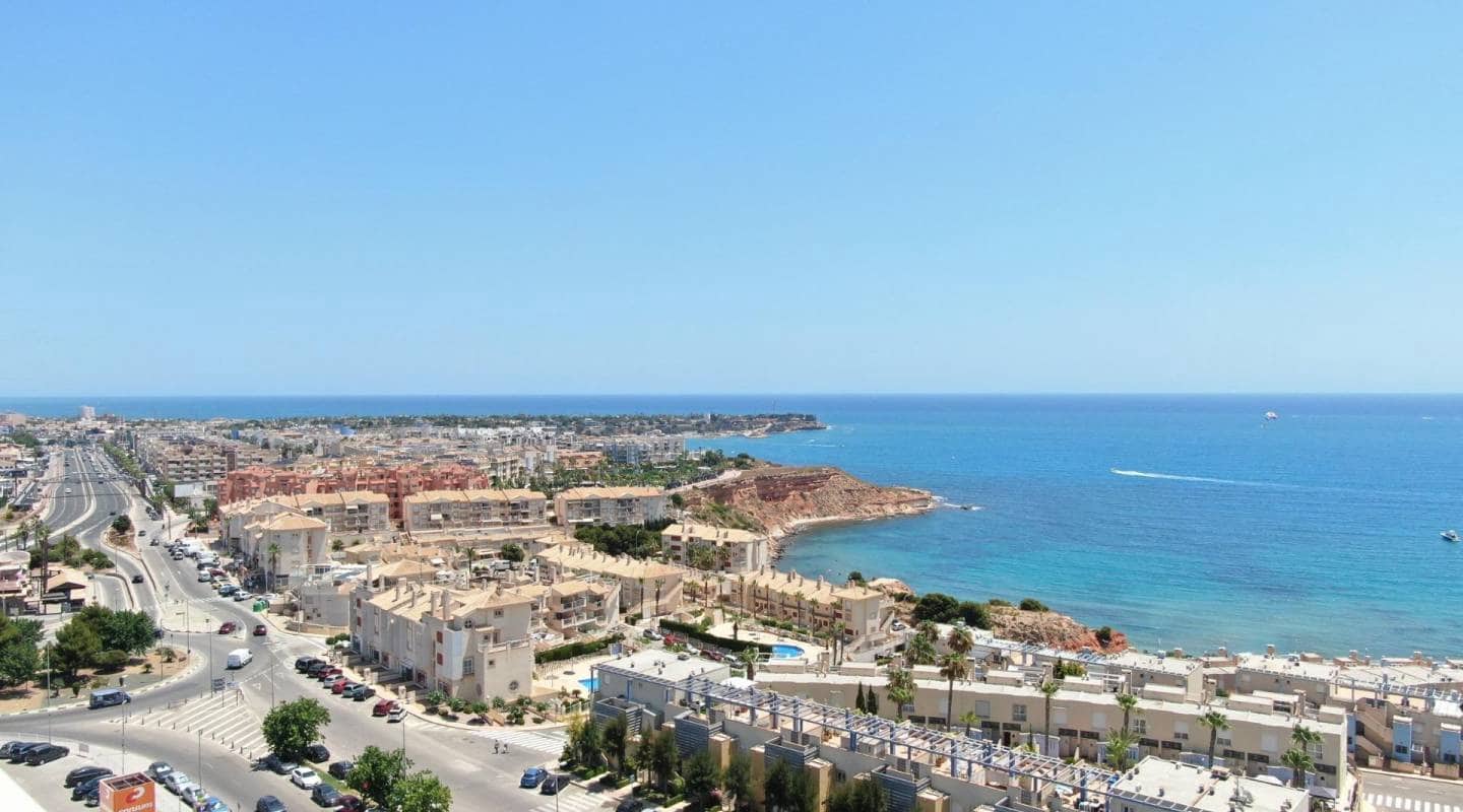 4 soveværelse Villa til salg i Campoamor med swimmingpool - € 1.160.000 (Ref: 8671369)