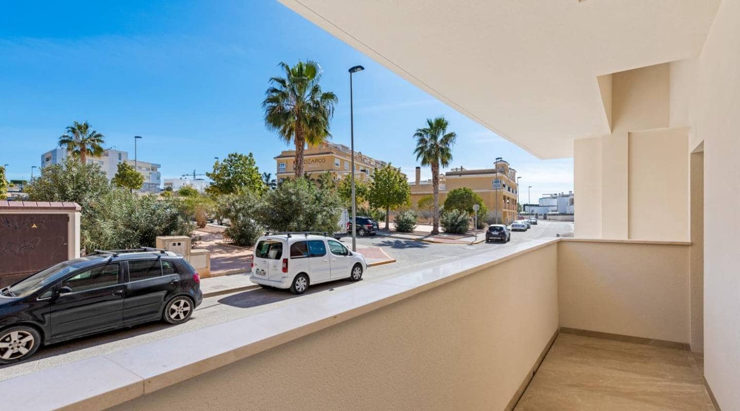 3 soveværelse Penthouse til salg i Benijofar med swimmingpool - € 466.000 (Ref: 8678937)