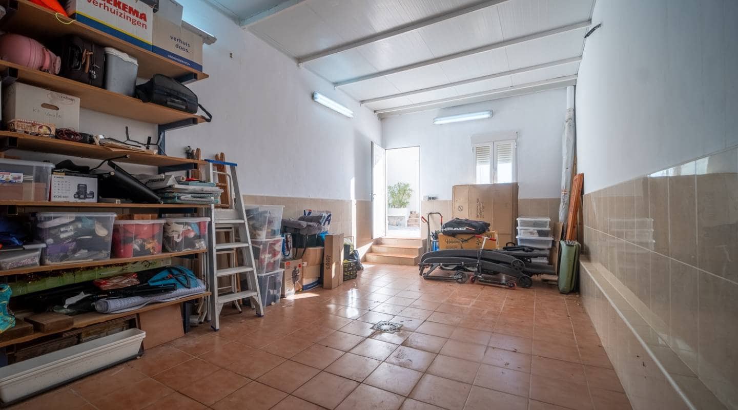 4 bedroom Villa for sale in Ciudad Quesada with pool - € 530,000 (Ref: 9014611)