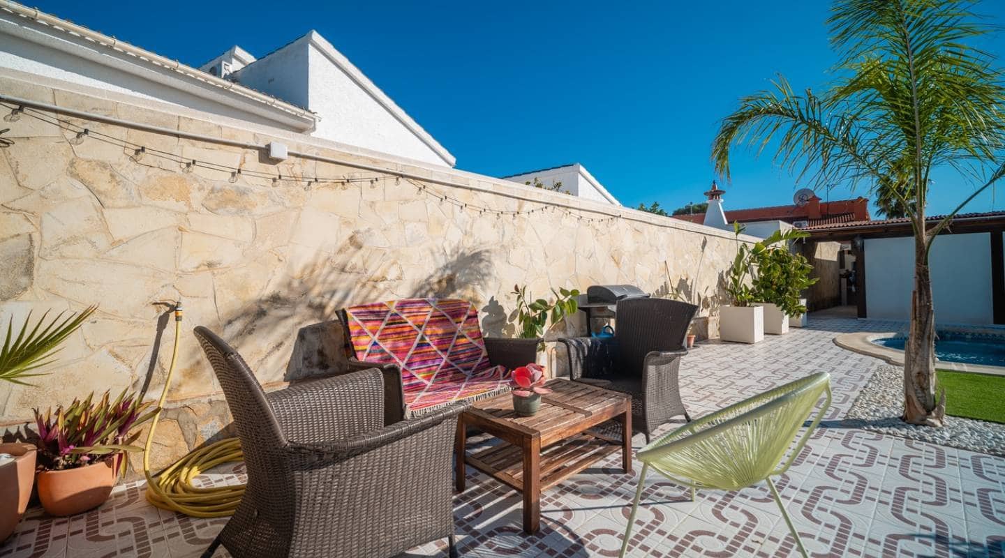 4 bedroom Villa for sale in Ciudad Quesada with pool - € 530,000 (Ref: 9014611)