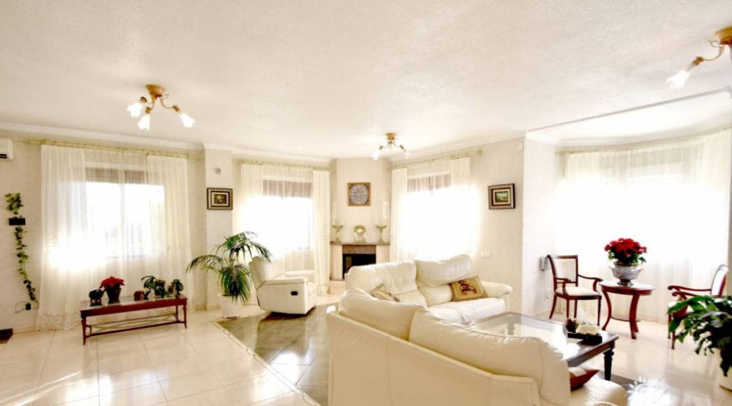 5 bedroom Villa for sale in Ciudad Quesada - € 630,000 (Ref: 9109166)