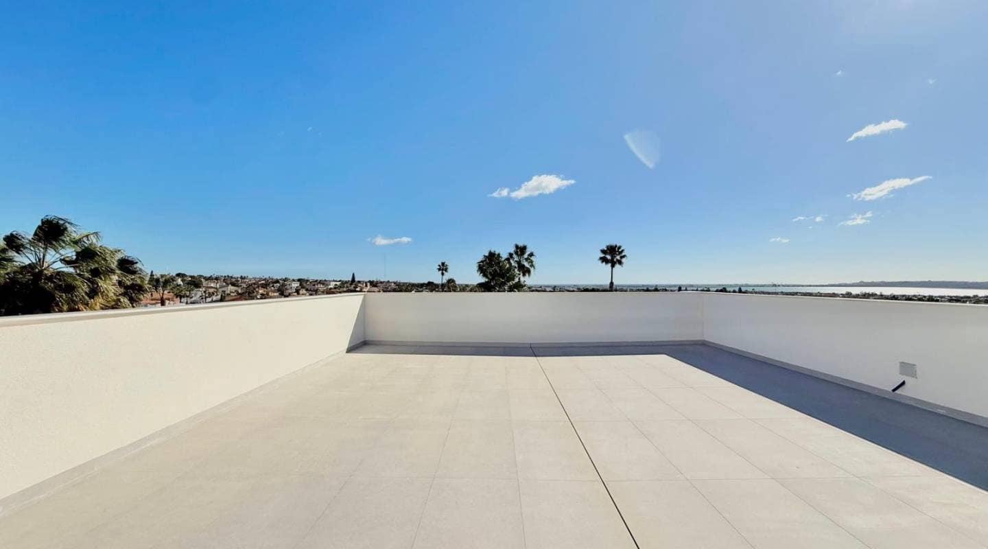 4 bedroom Villa for sale in Ciudad Quesada with pool - € 879,000 (Ref: 9109169)