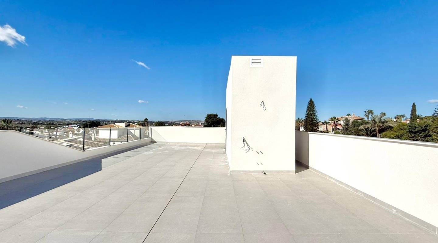 4 bedroom Villa for sale in Ciudad Quesada with pool - € 879,000 (Ref: 9109169)