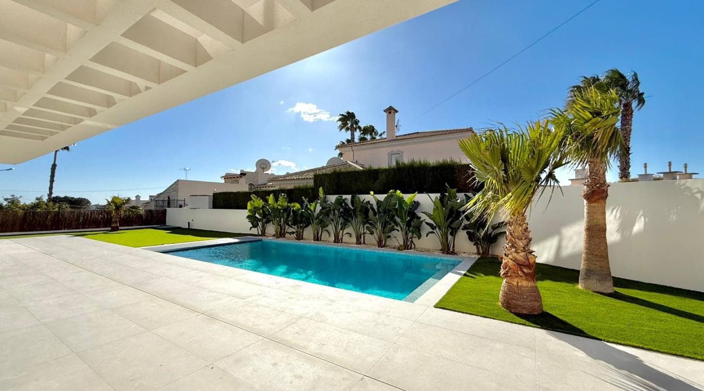 4 bedroom Villa for sale in Ciudad Quesada with pool - € 879,000 (Ref: 9109169)